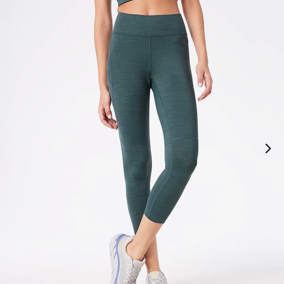 Outdoor Voices 3/4 Length Leggings - Picture 2 of 5